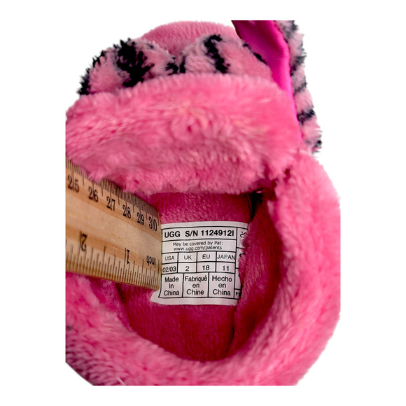 UGGS Baby Booties Size 2/3 6 months Hot Pink Plush Bixbee Tiger Stuffie Boots - Picture 6 of 8
